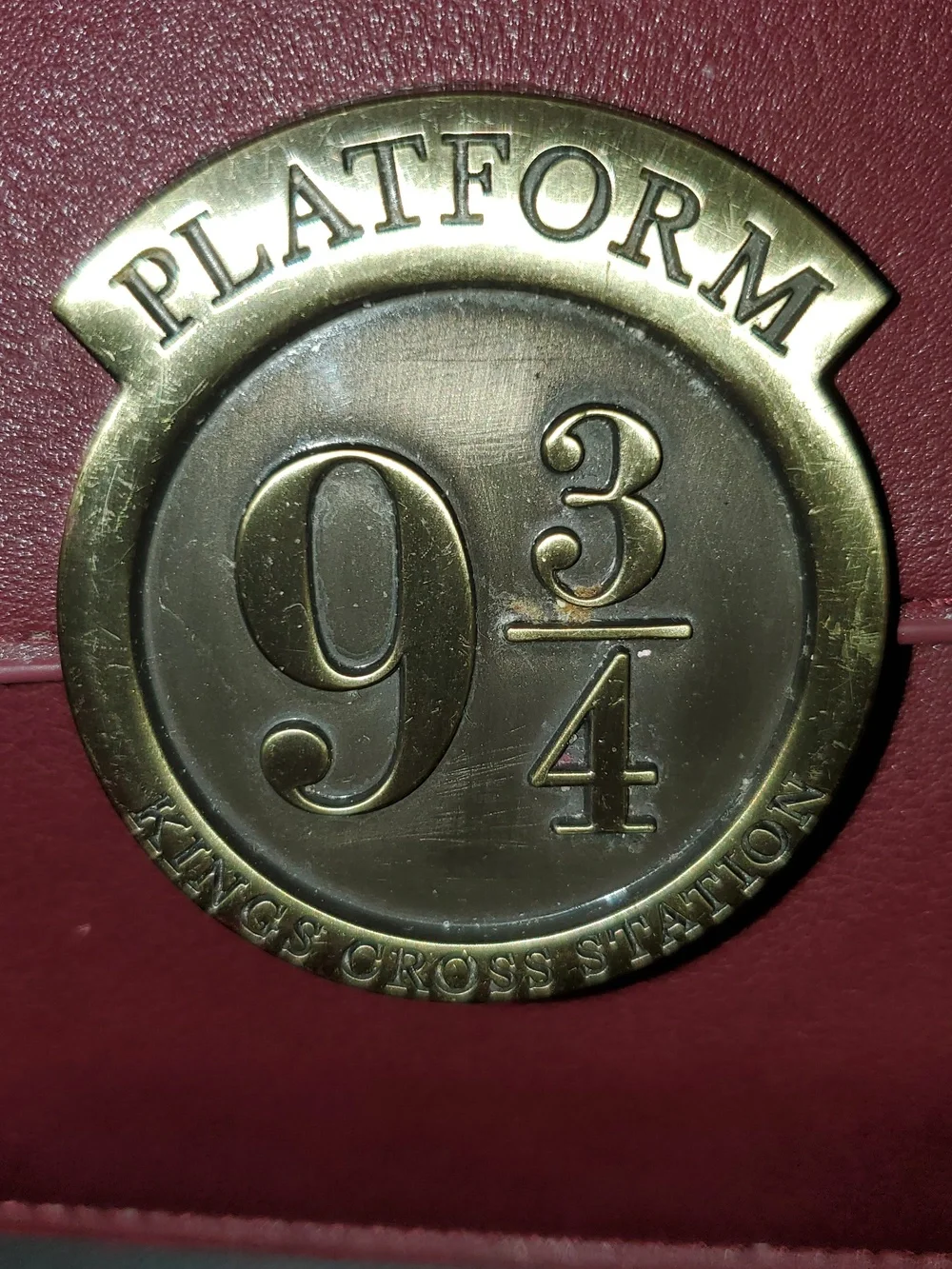 Harry Potter Platform 9 3/4 Crossbody Bag - Picture 4 of 10